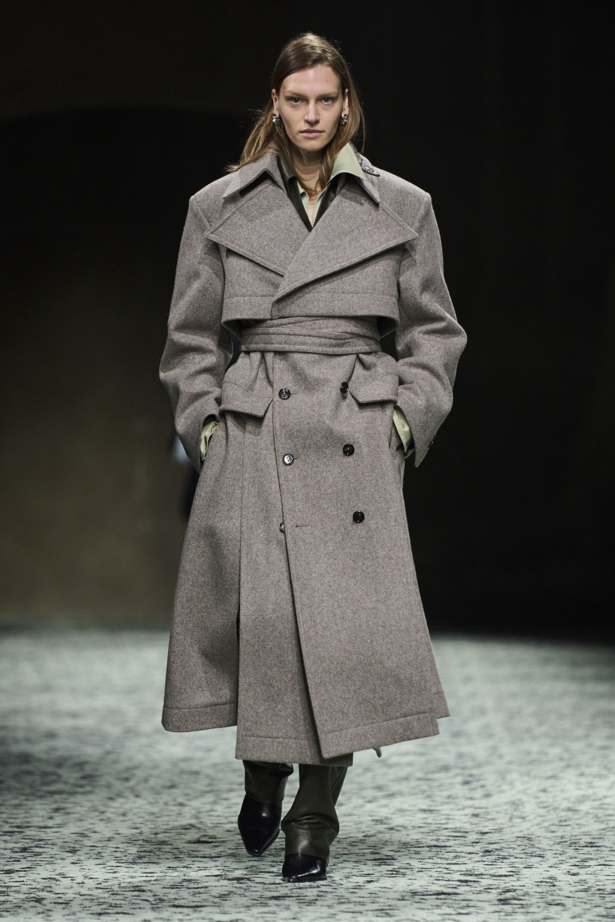 5 самых трендовых фасонов пальто 2023-2024. А какой вам нравится? (фотопримеры)